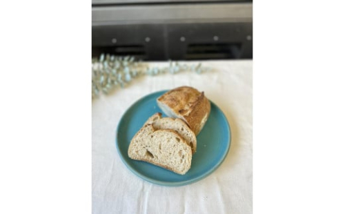 Australian Sourdough　2種セット (全粒粉入りサワードウとゴーダチーズサワードウ) 1361419 - 静岡県御前崎市