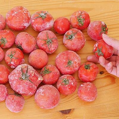 【訳あり】冷凍トマト・お試し30個／約1.5kg 冷凍で皮むき簡単。保存がきく！ 136881 - 高知県日高村