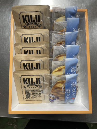 【コーヒー&どらやきセット】KUJIロースト炭火焙煎、海女の塩どら 1510754 - 岩手県久慈市