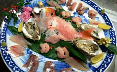 【O09】旬のおすすめ食材を味わい尽くす「紀州備長炭の炭火焼き付きおまかせコース」お食事券1名様分 198645 - 三重県紀北町