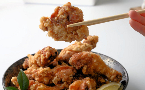 【AA25】やみつきのサクサク感!酒の肴よしだの「骨付き〈冷凍〉生からあげ」5コ入×3袋 198691 - 三重県紀北町