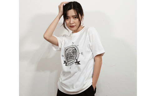 揖斐川町 マンホールTシャツ 白 ファッション 服 男性 メンズ 女性 レディース お城 星空 花 土星  371046 - 岐阜県揖斐川町
