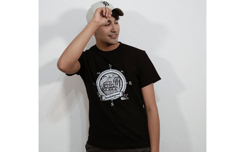 揖斐川町 マンホールTシャツ 黒 ファッション 服 男性 メンズ 女性 レディース お城 星空 花 土星  371047 - 岐阜県揖斐川町
