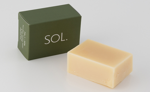 SOL.ハンドメイドフェイスソープNO. 1：SOL 保存料不使用 無着色料 無香料 天然由来 顔用 身体用 国産 茶の実油配合 皮脂汚れ 古い角質 保湿 自然な茶の実の香り  608568 - 岐阜県揖斐川町