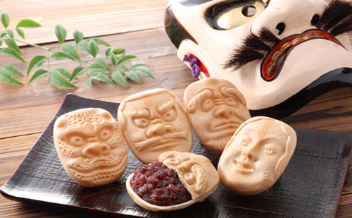 銘菓 備中神楽面最中 15個入り［ 三宅製菓本店 ］岡山 高梁 菓子 和菓子 最中 粒あん お菓子 スイーツ  64771 - 岡山県高梁市
