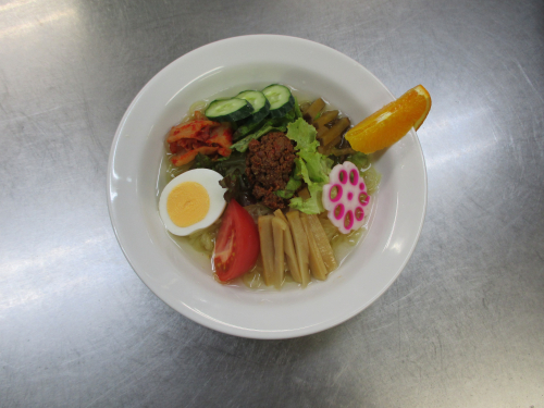 五城目産米粉使用　米粉冷麺（4食入×2セット）【道の駅五城目】 麺類 お中元 ギフト 人気 お米 モチモチ 好評 オリジナル ピリ辛 肉みそ  945073 - 秋田県五城目町